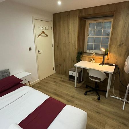 Cozy Two Bedroom Apartment Sleeps 6 Near Camden Market Hw10 Londra Exterior foto