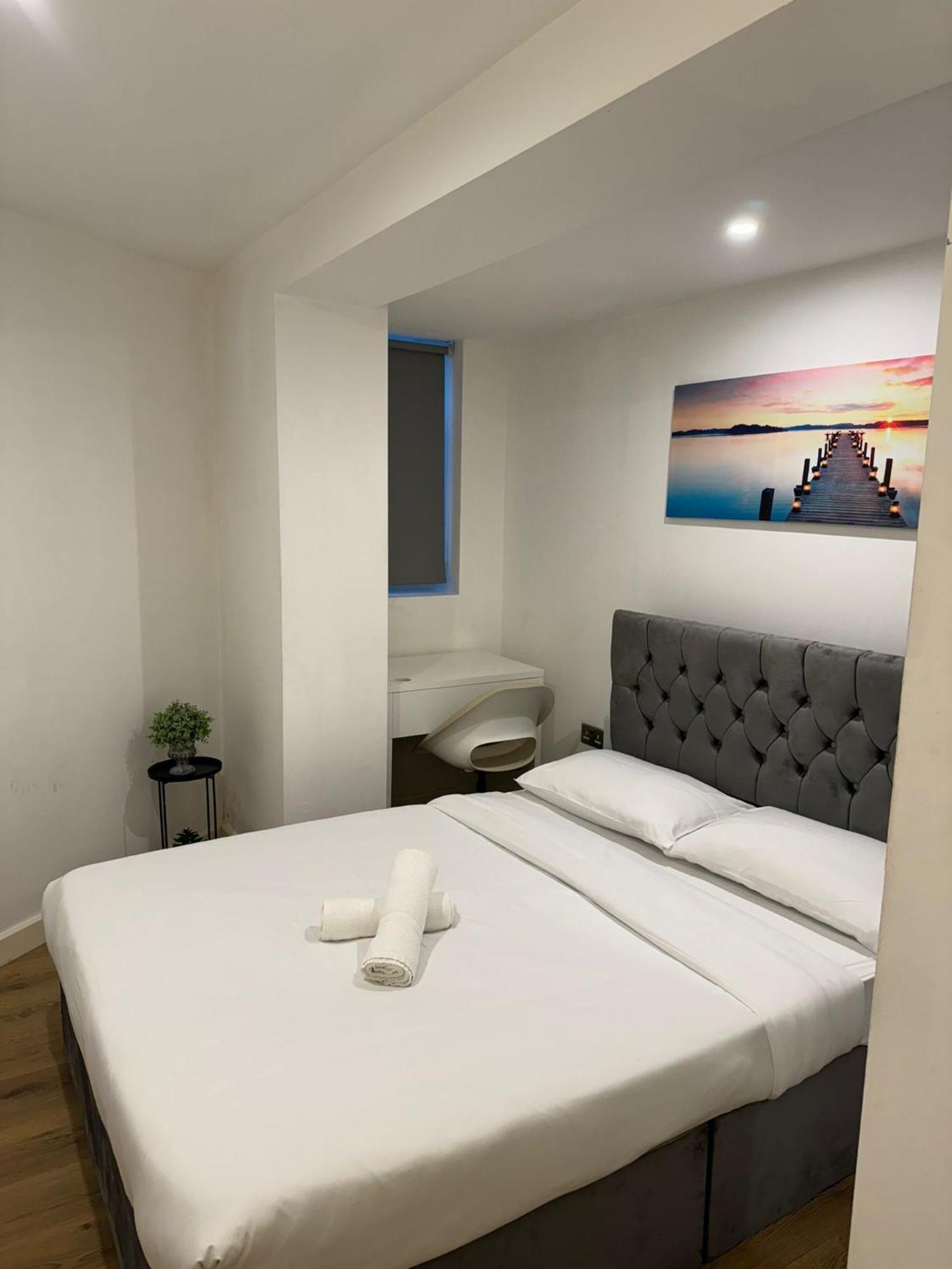 Cozy Two Bedroom Apartment Sleeps 6 Near Camden Market Hw10 Londra Exterior foto