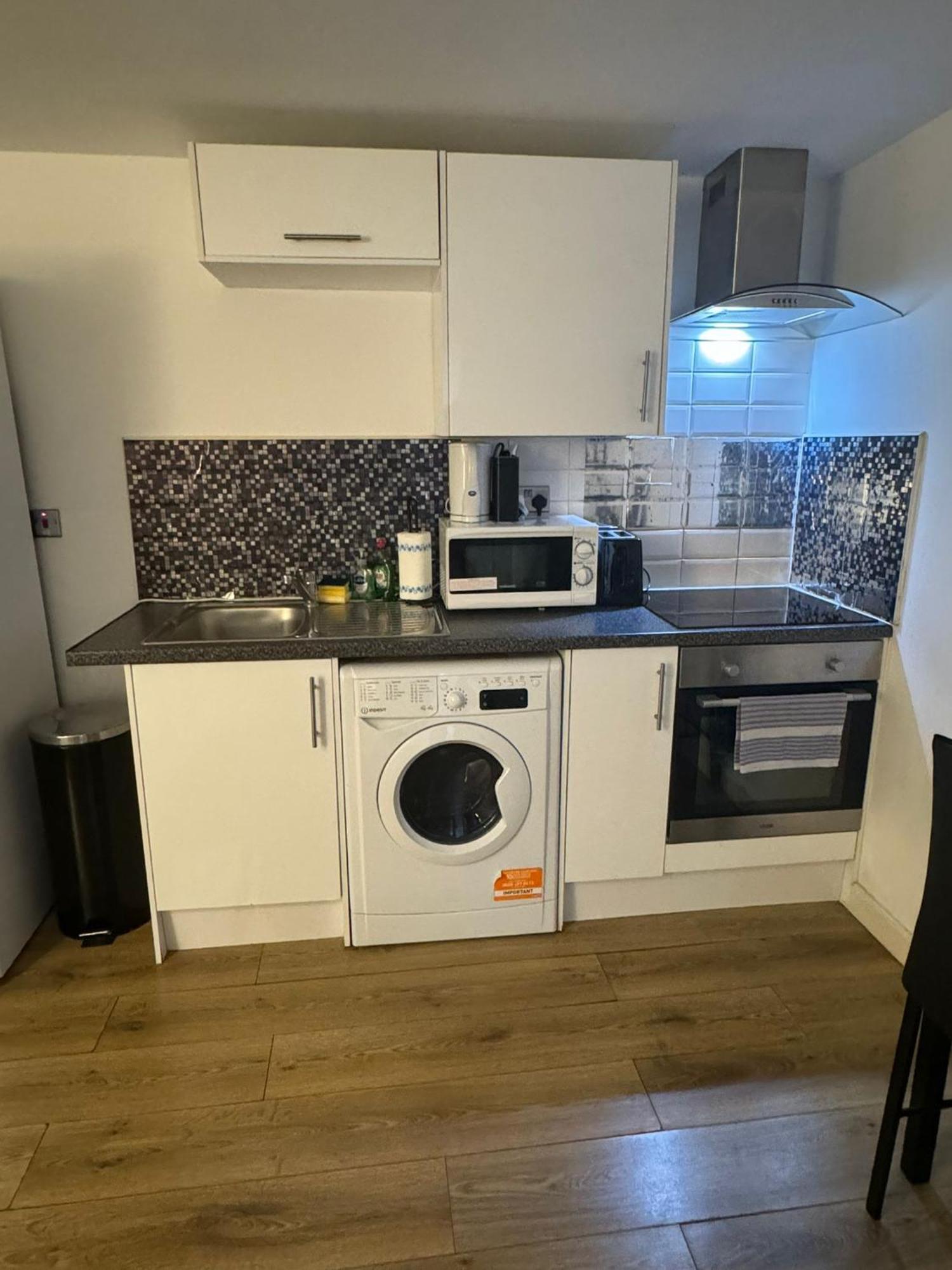 Cozy Two Bedroom Apartment Sleeps 6 Near Camden Market Hw10 Londra Exterior foto