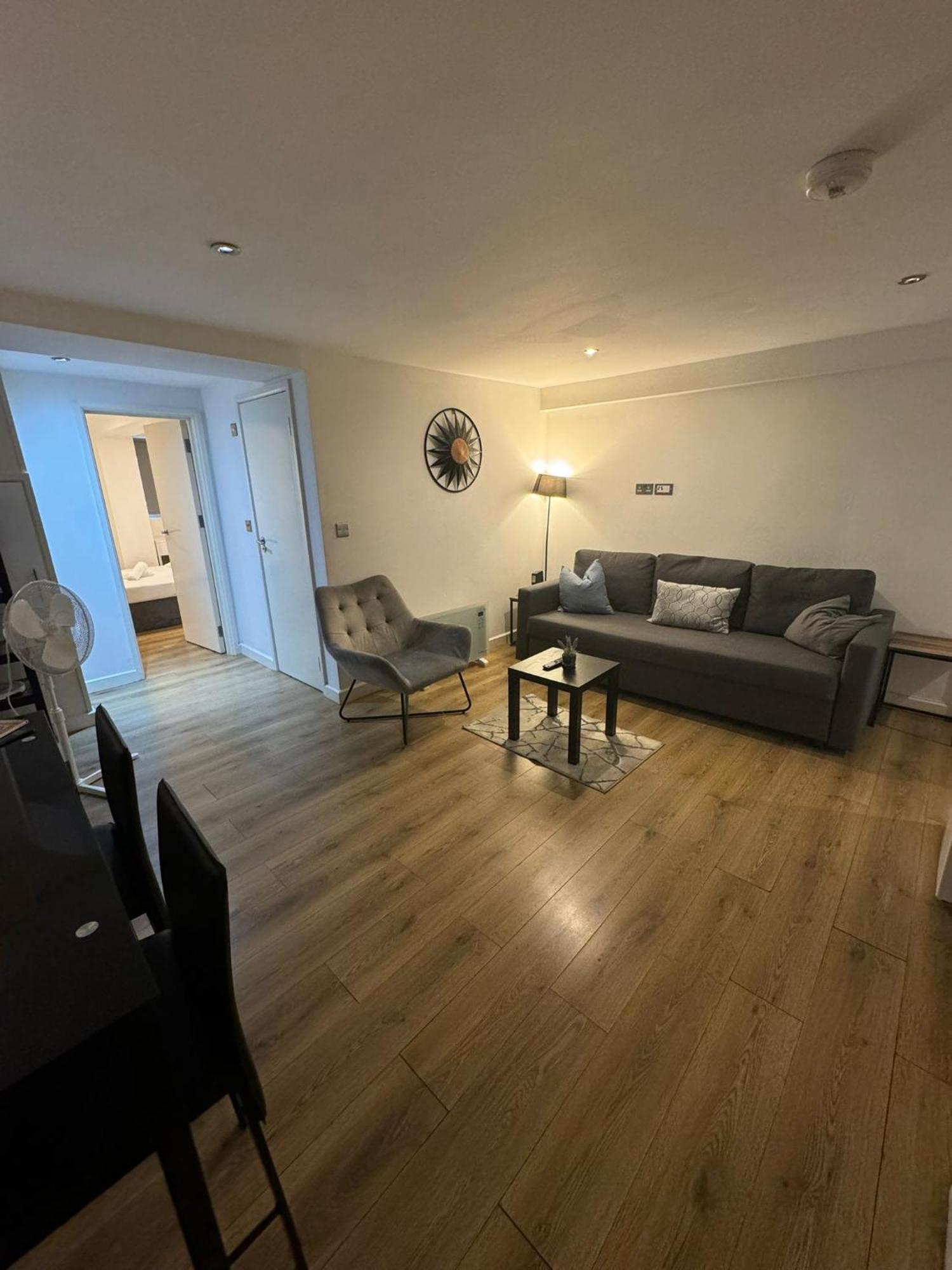 Cozy Two Bedroom Apartment Sleeps 6 Near Camden Market Hw10 Londra Exterior foto